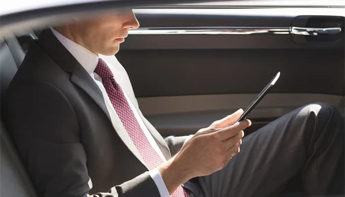 Hourly Car Service vs. Point-to-Point: Which to Choose?